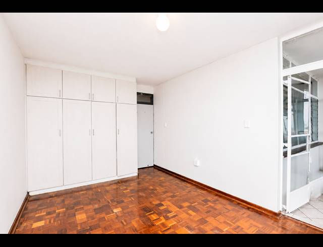 2.5 BEDROOM APARTMENT FOR SALE IN GLENWOOD